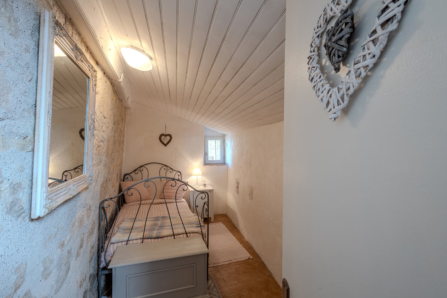 Bedroom | Holiday home in Nouvelle-Aquitaine