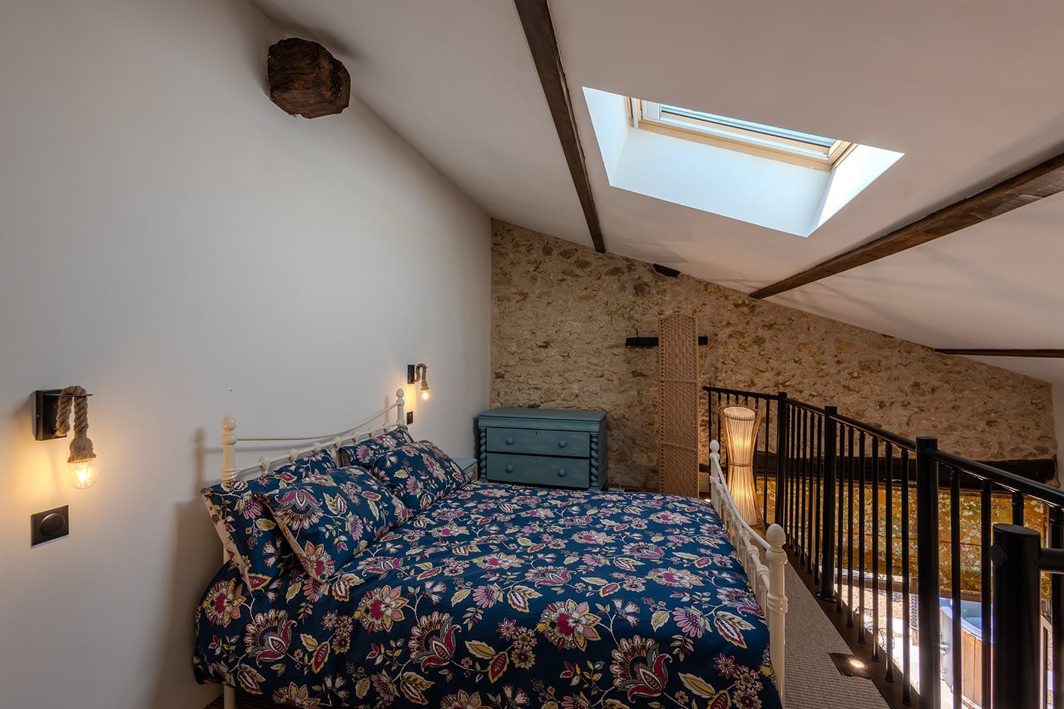 Bedroom | Holiday cottage in Nouvelle-Aquitaine