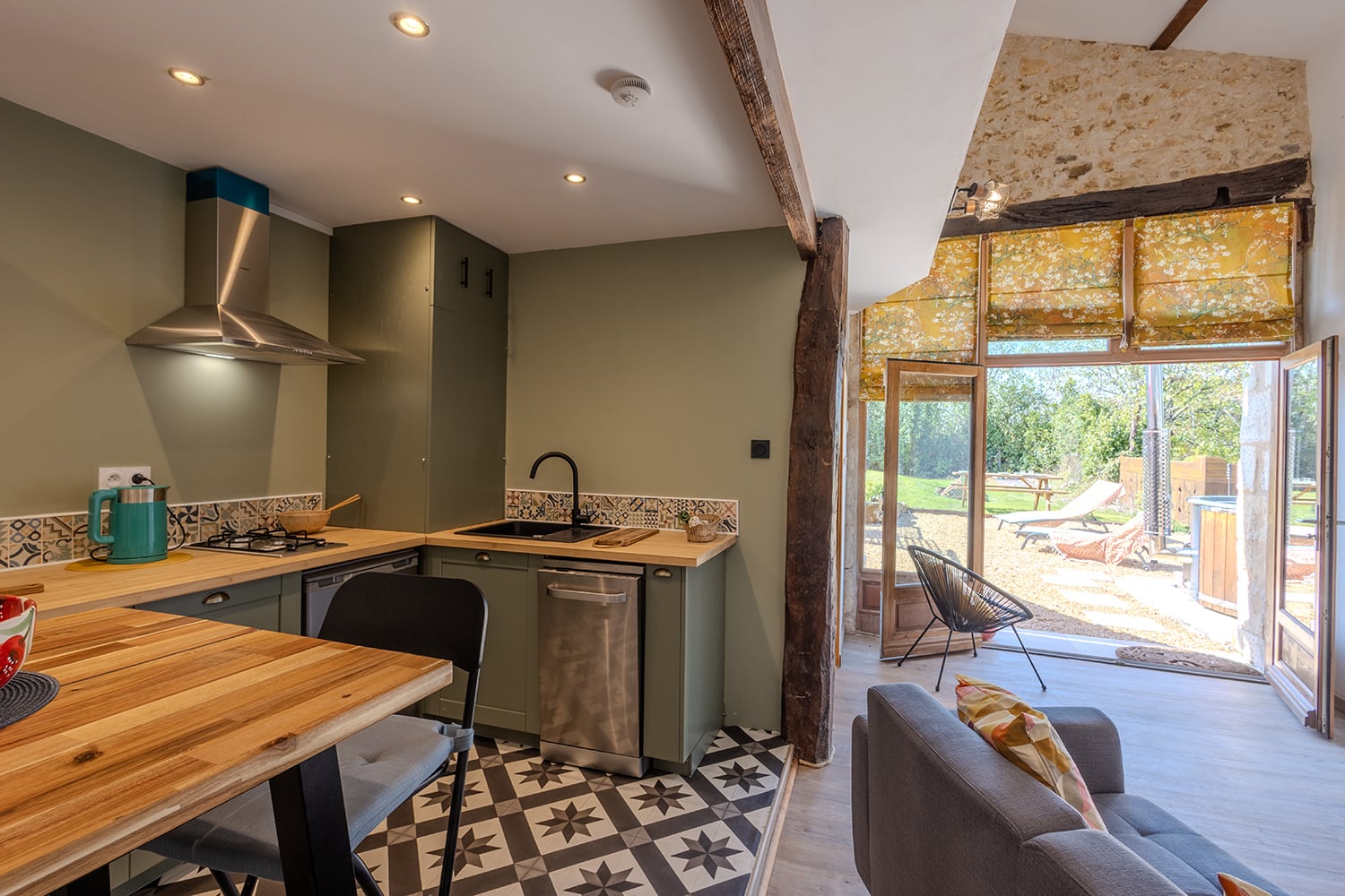 Kitchen | Holiday cottage in Nouvelle-Aquitaine