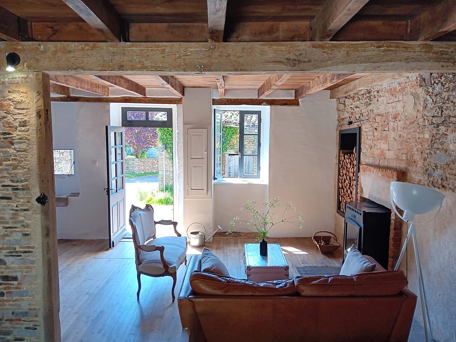 Living room | Holiday cottage in Nouvelle-Aquitaine