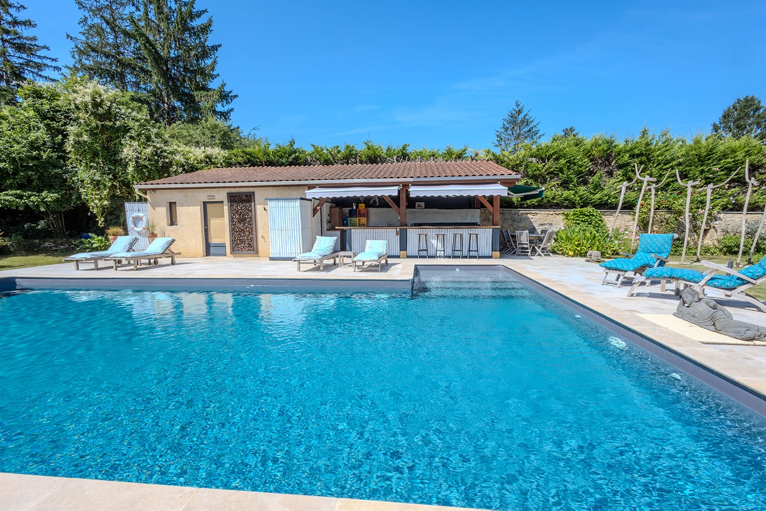 Private pool