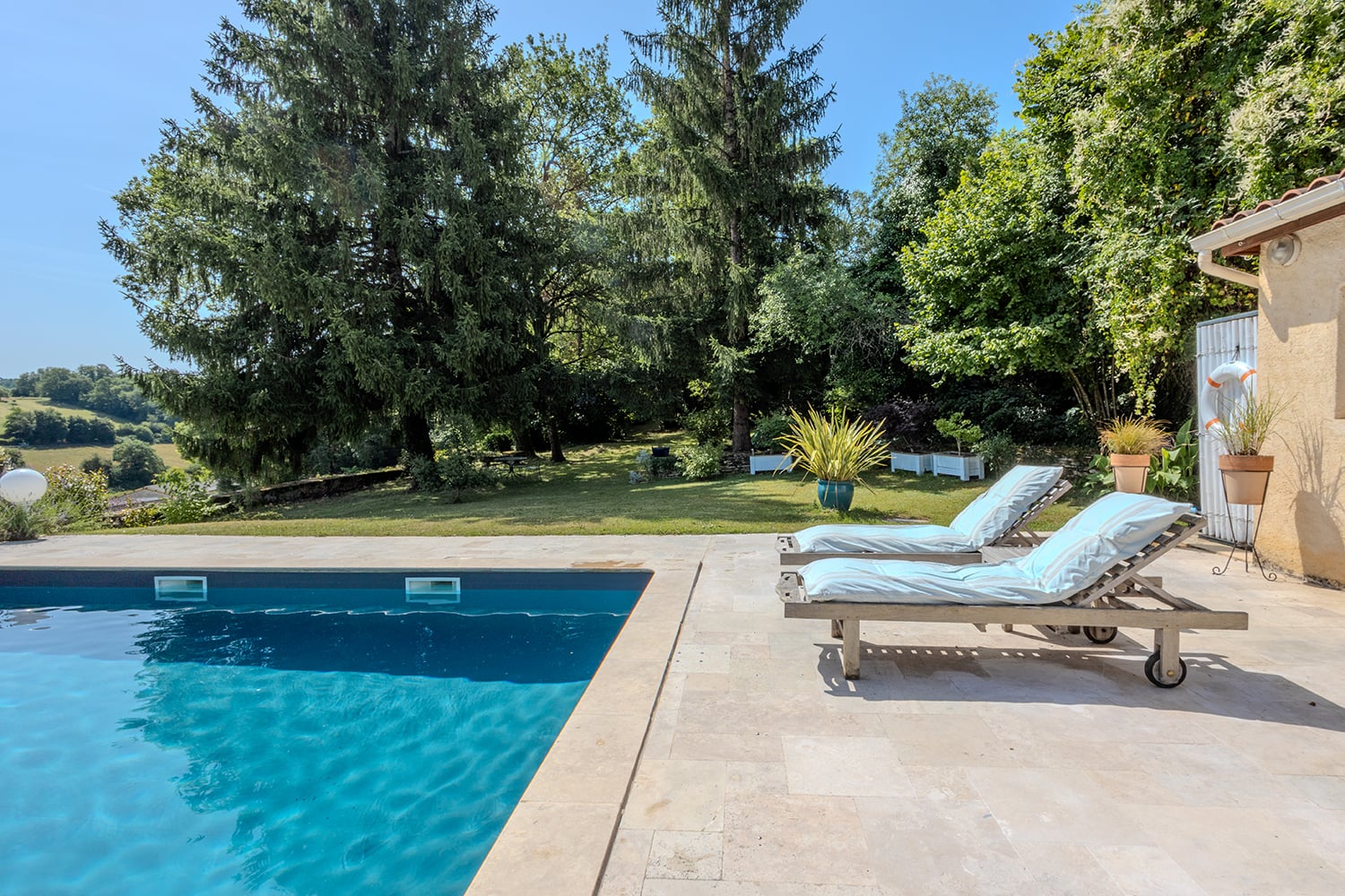 Private pool