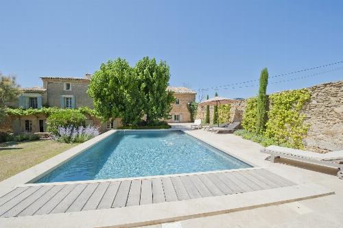 Self-catering home in Provence with private heated pool