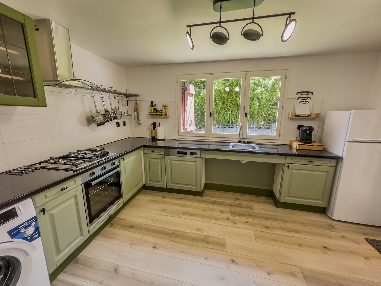 Garden House kitchen | Holiday accommodation in Auvergne-Rhône-Alpes