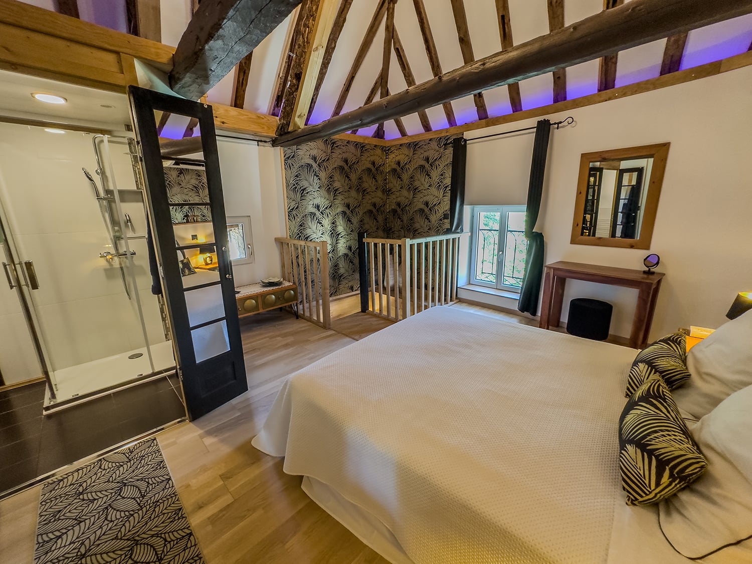 Pigeonnier bedroom | Holiday accommodation in Auvergne-Rhône-Alpes