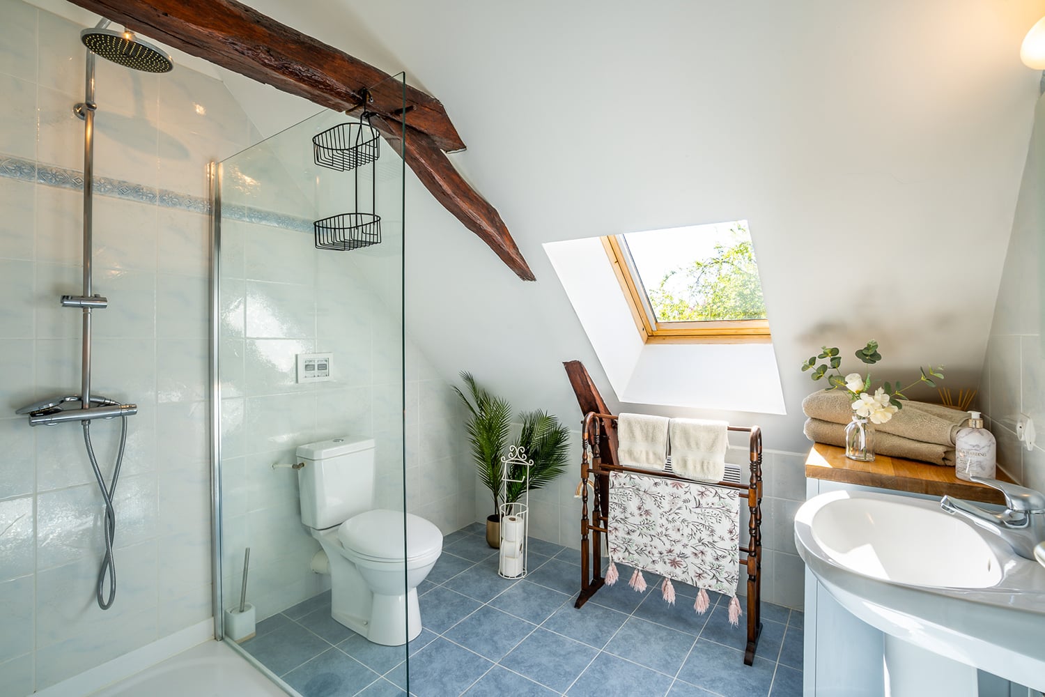 Bathroom | Holiday cottage in Pays de la Loire Bathroom | Holiday cottage in Pays de la Loire