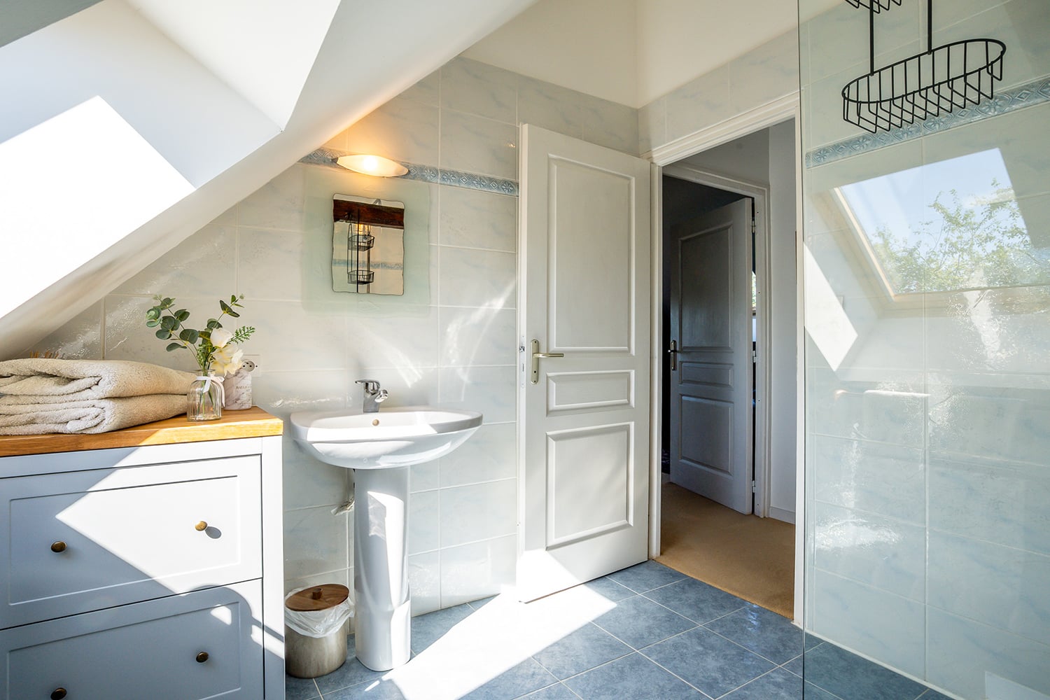 Bathroom | Holiday cottage in Pays de la Loire Bathroom | Holiday cottage in Pays de la Loire