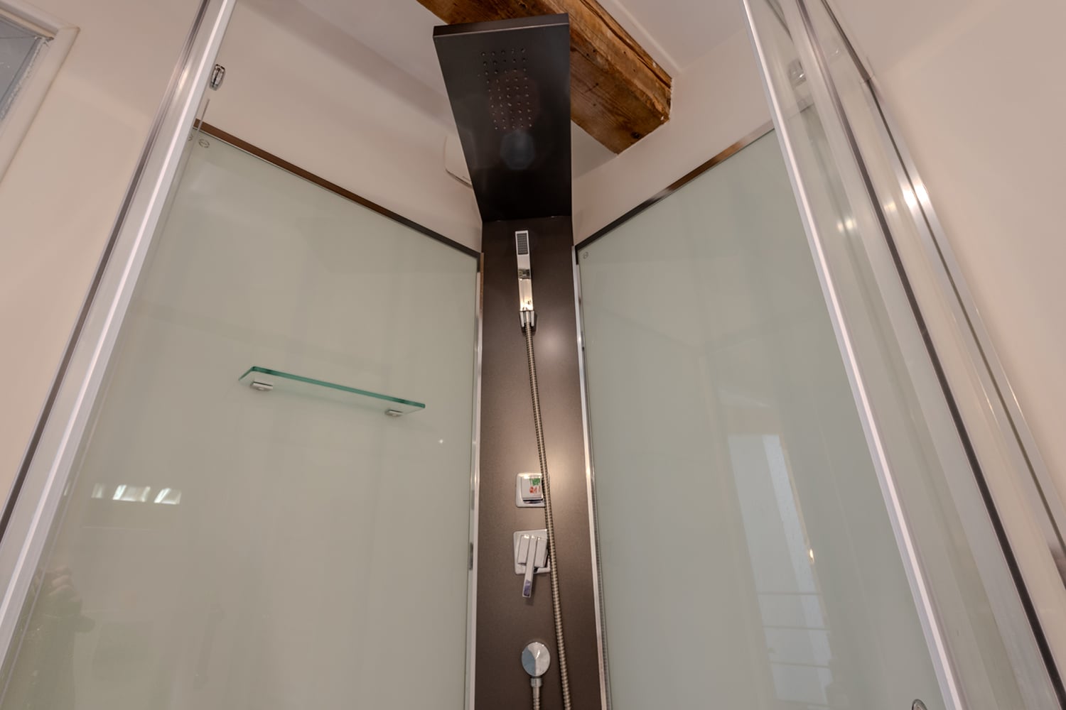 Bathroom | Holiday home in south of France