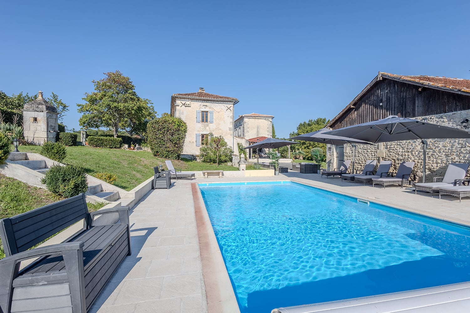 Holiday home in the Dordogne with private pool