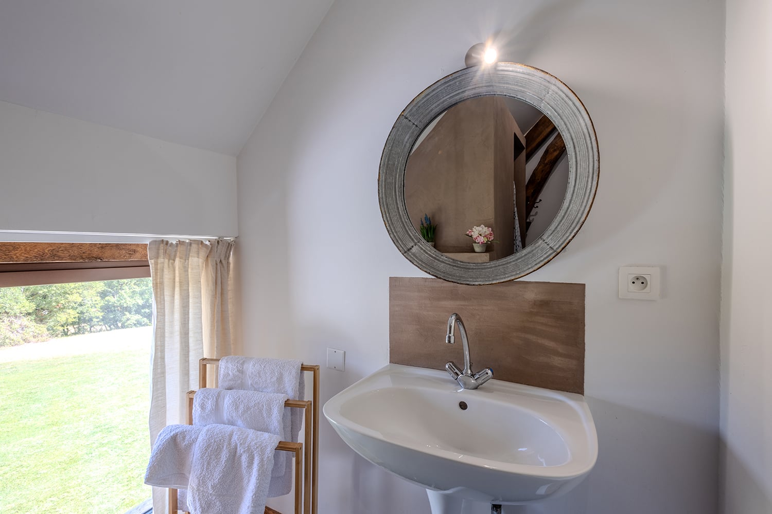 Bathroom | Holiday home in Nouvelle-Aquitaine