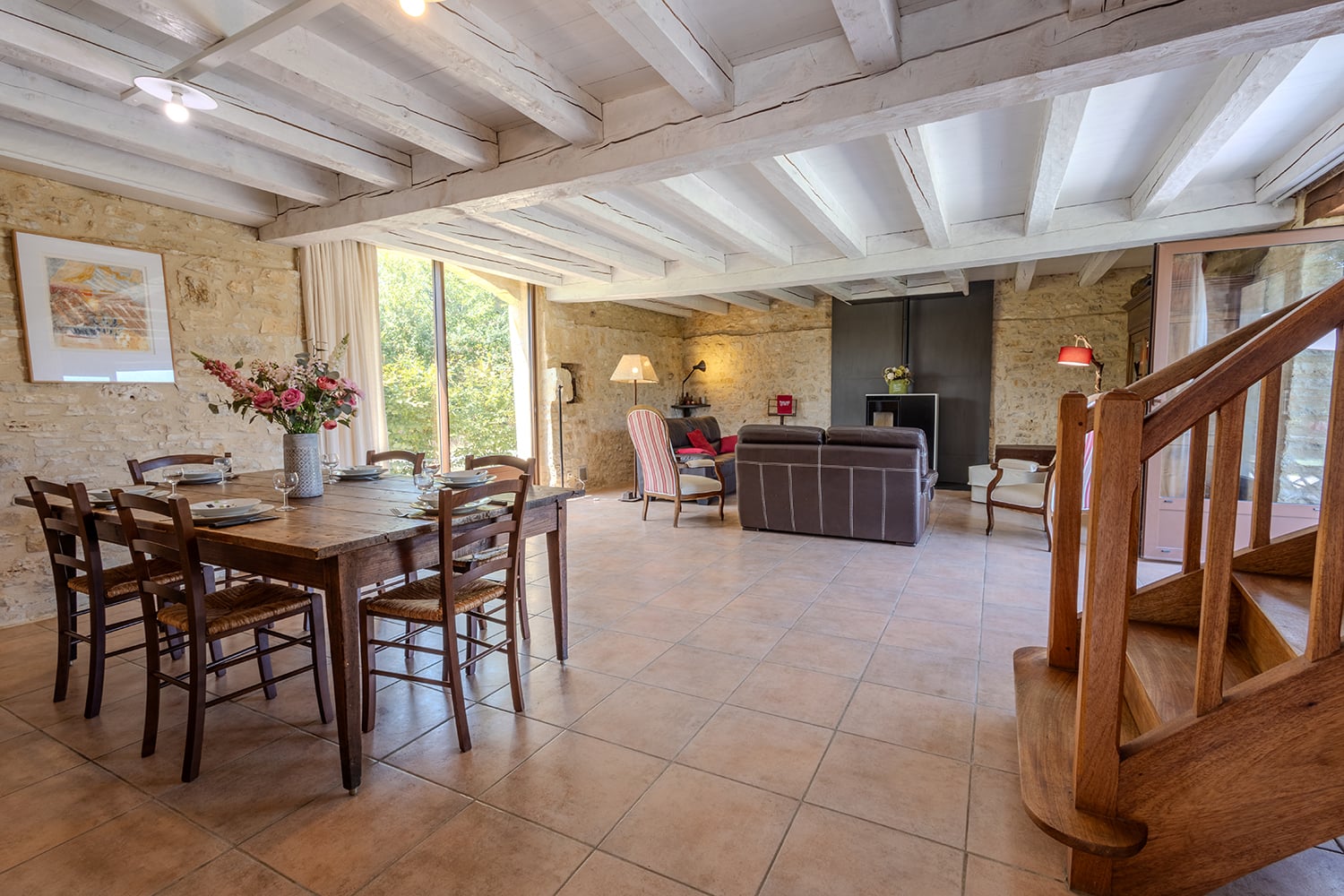 Dining room | Holiday home in Nouvelle-Aquitaine