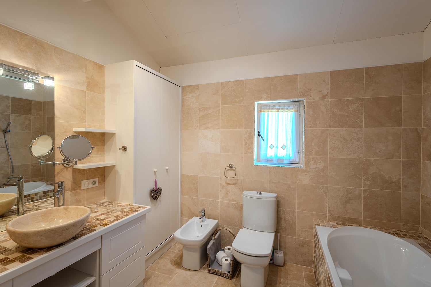 Bathroom | Holiday home in the Gers