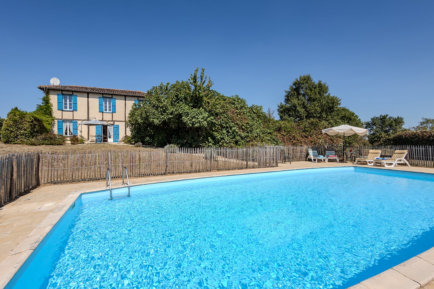 Holiday home in the Gers with private pool