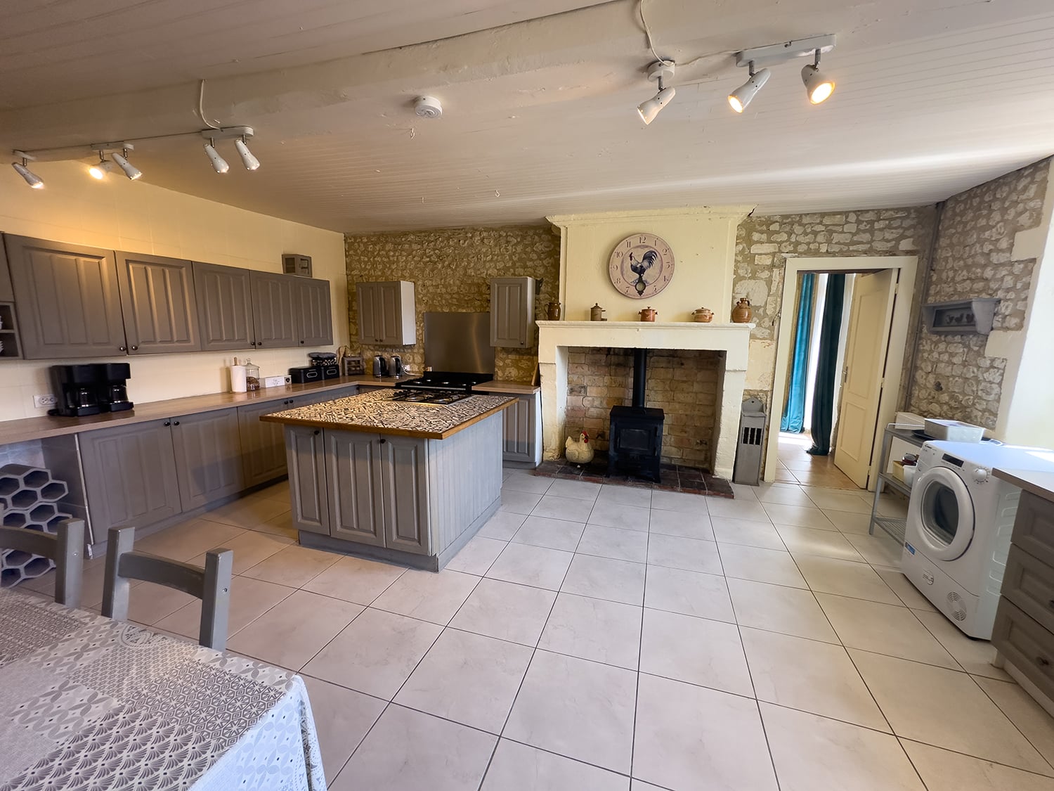 Kitchen | Holiday home in Nouvelle-Aquitaine
