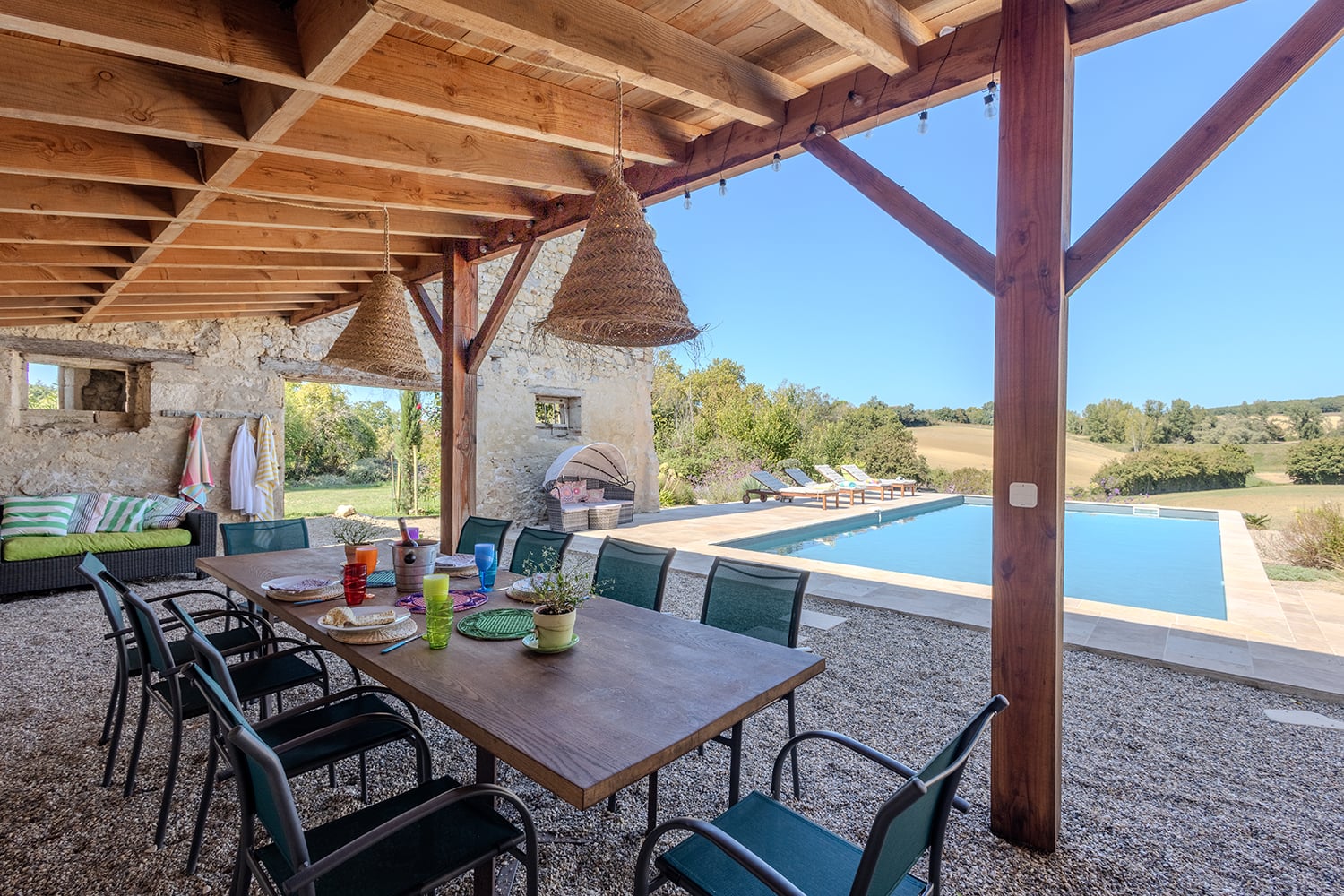Covered dining pool terrace