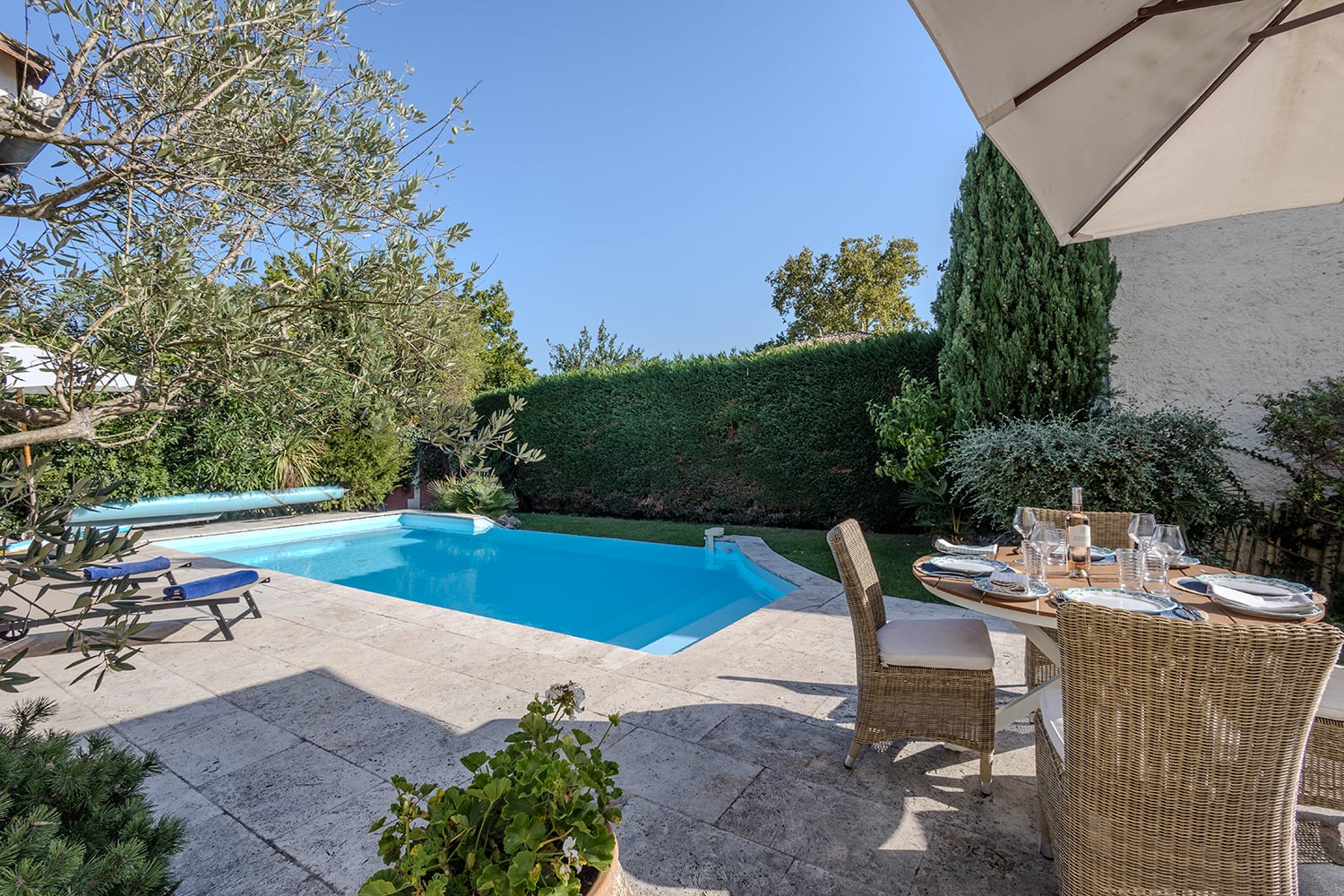 private infinity pool
