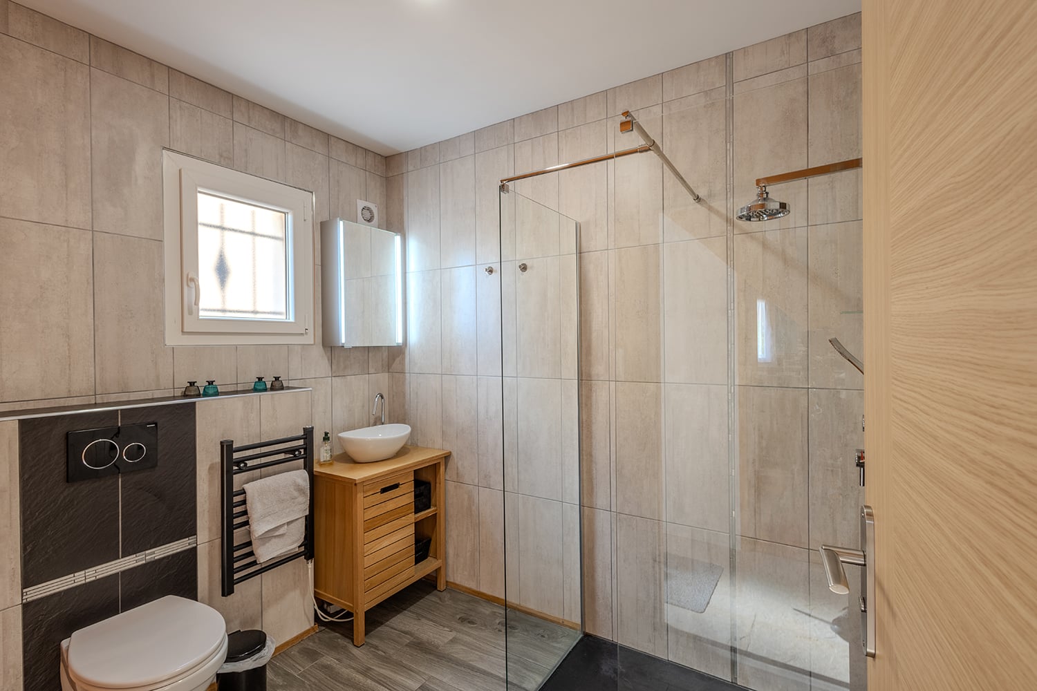 Bathroom | Holiday home in Fleury