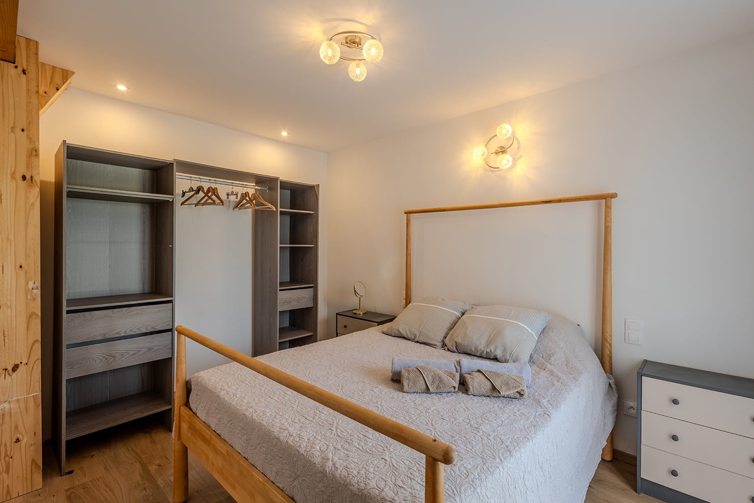 Bedroom | Holiday home in Fleury
