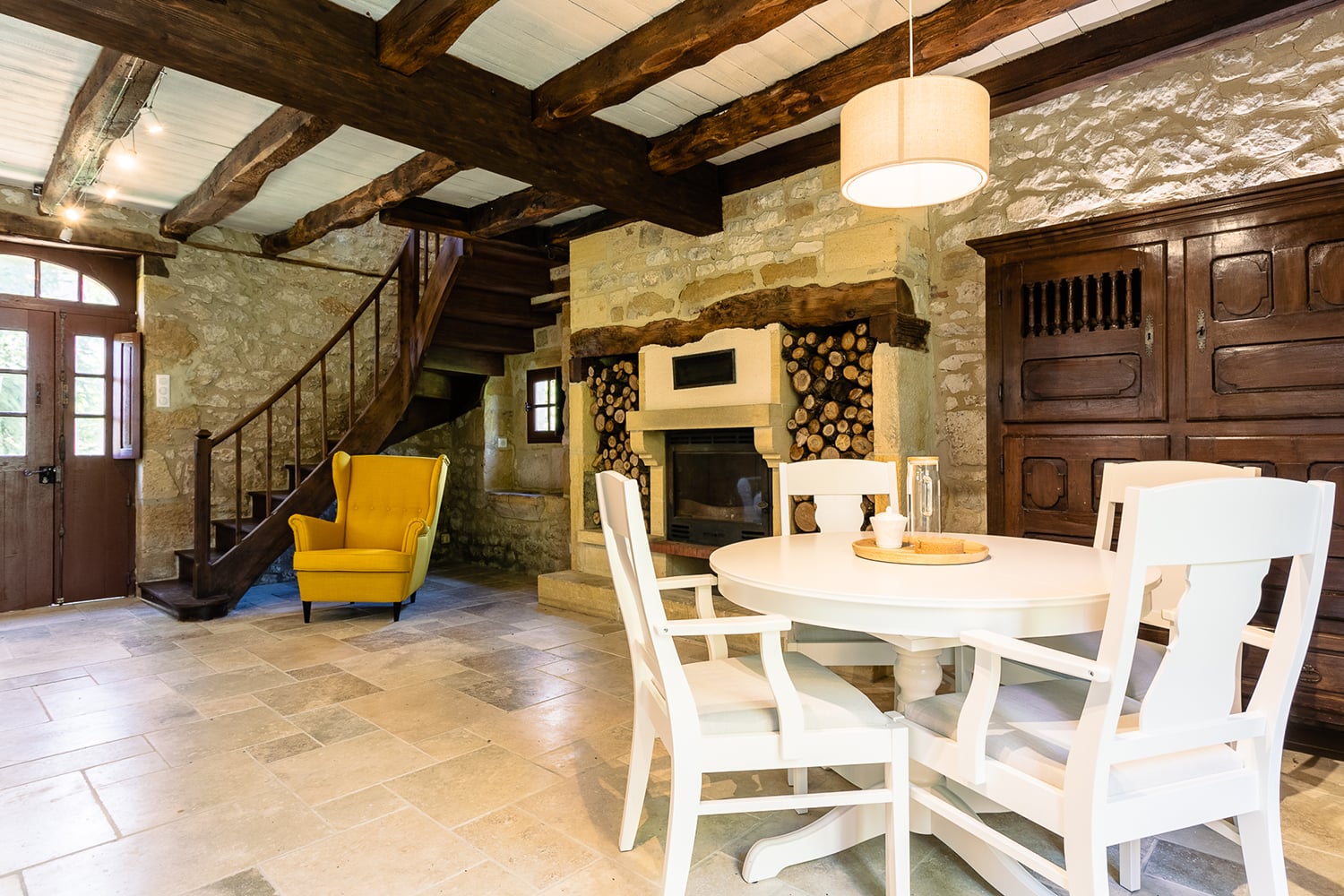 Apartment - Sitting room Apartment - Sitting room