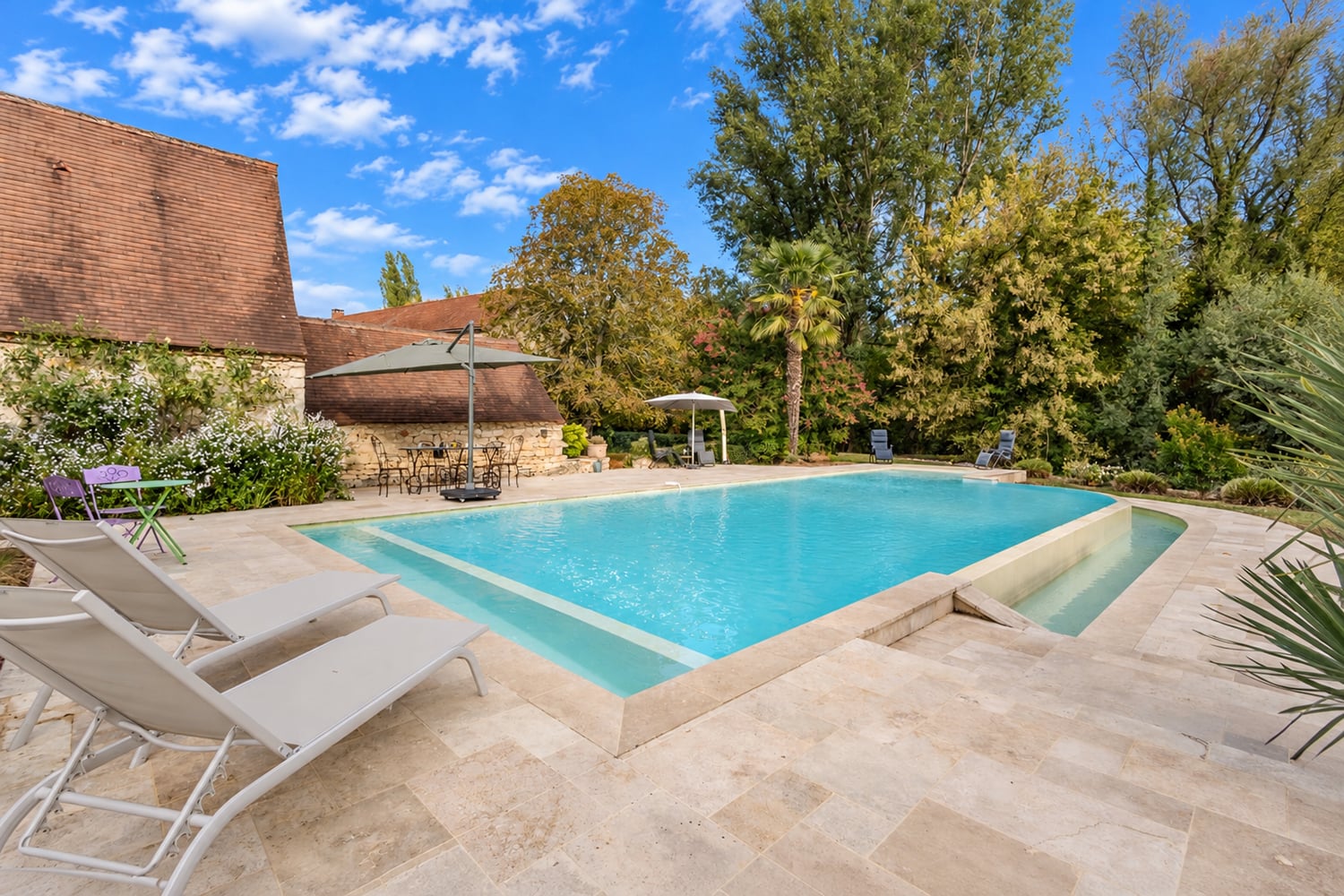 Private heated infinity pool