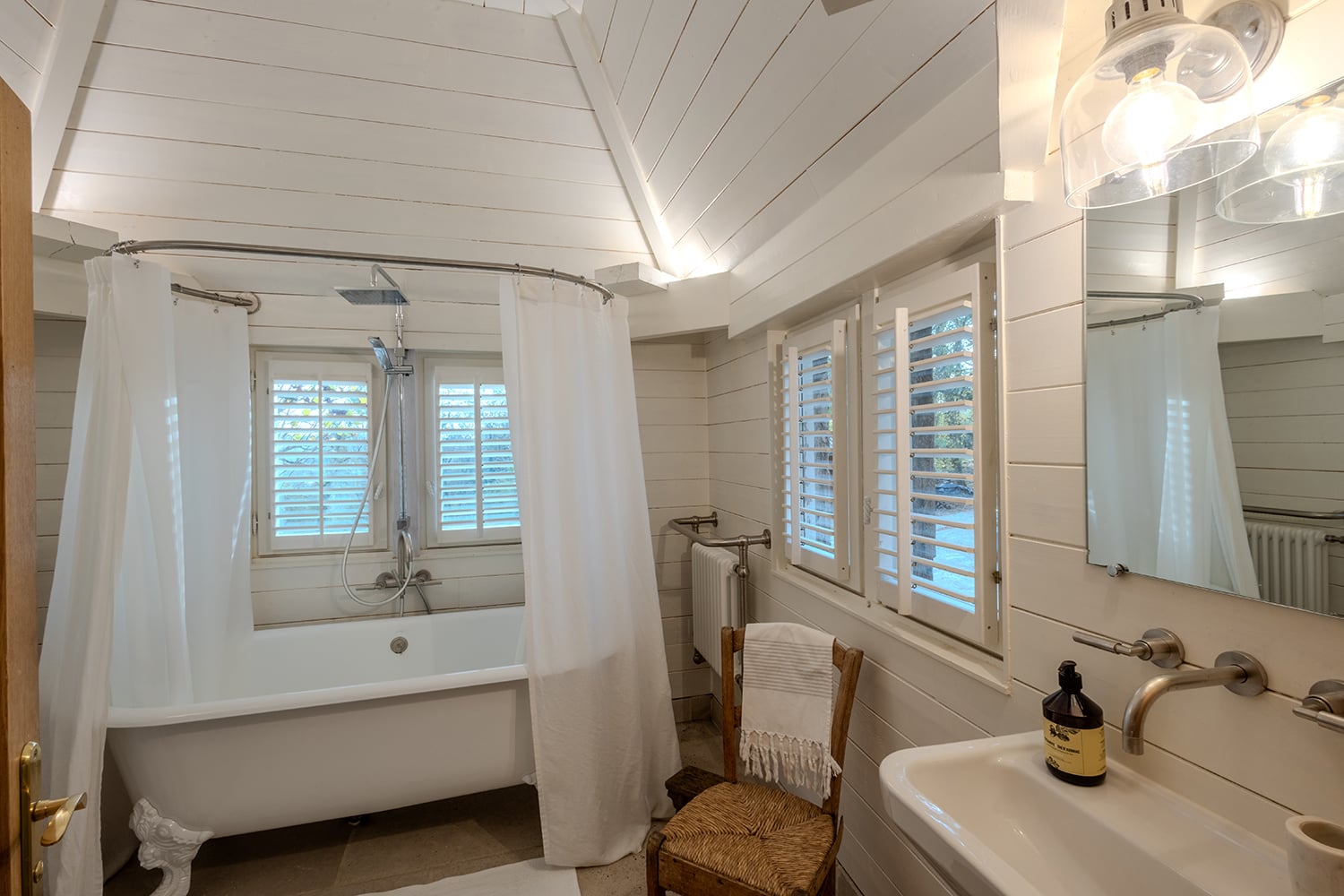 Bathroom | Holiday home in Nouvelle-Aquitaine