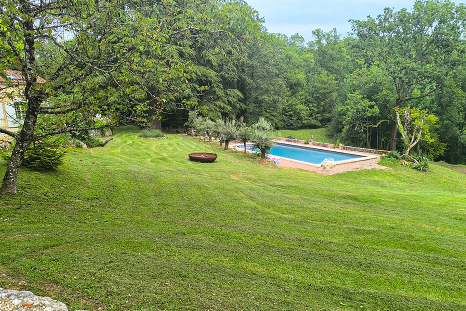 Garden and private pool