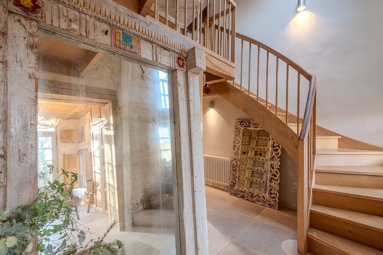 Staircase | Holiday home in Nouvelle-Aquitaine