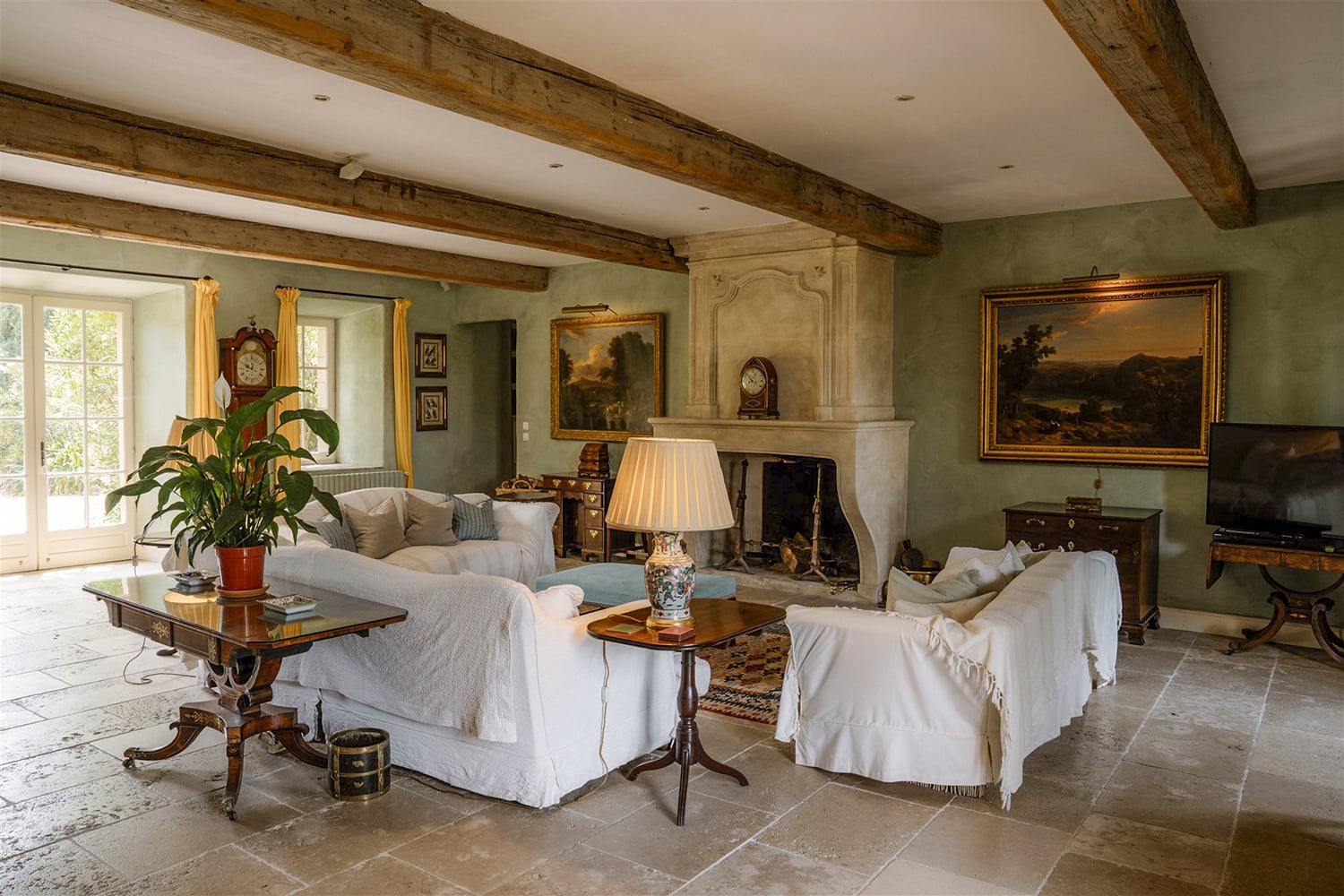 Sitting room | Holiday home in South of France with private pool