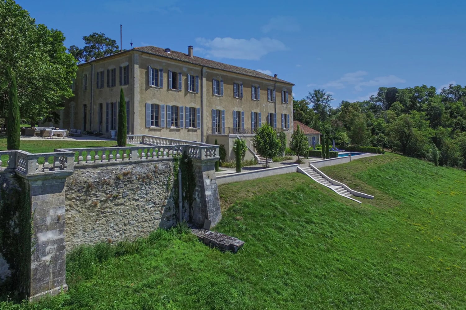 Holiday rental château in the Gers
