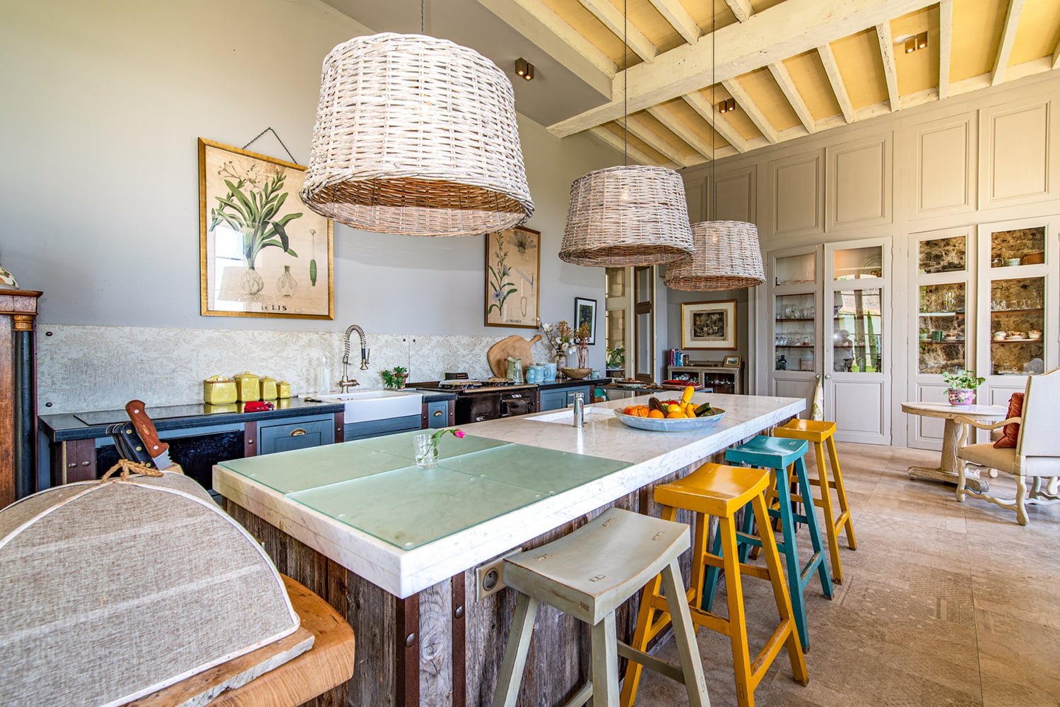Kitchen | Holiday château in Montréal