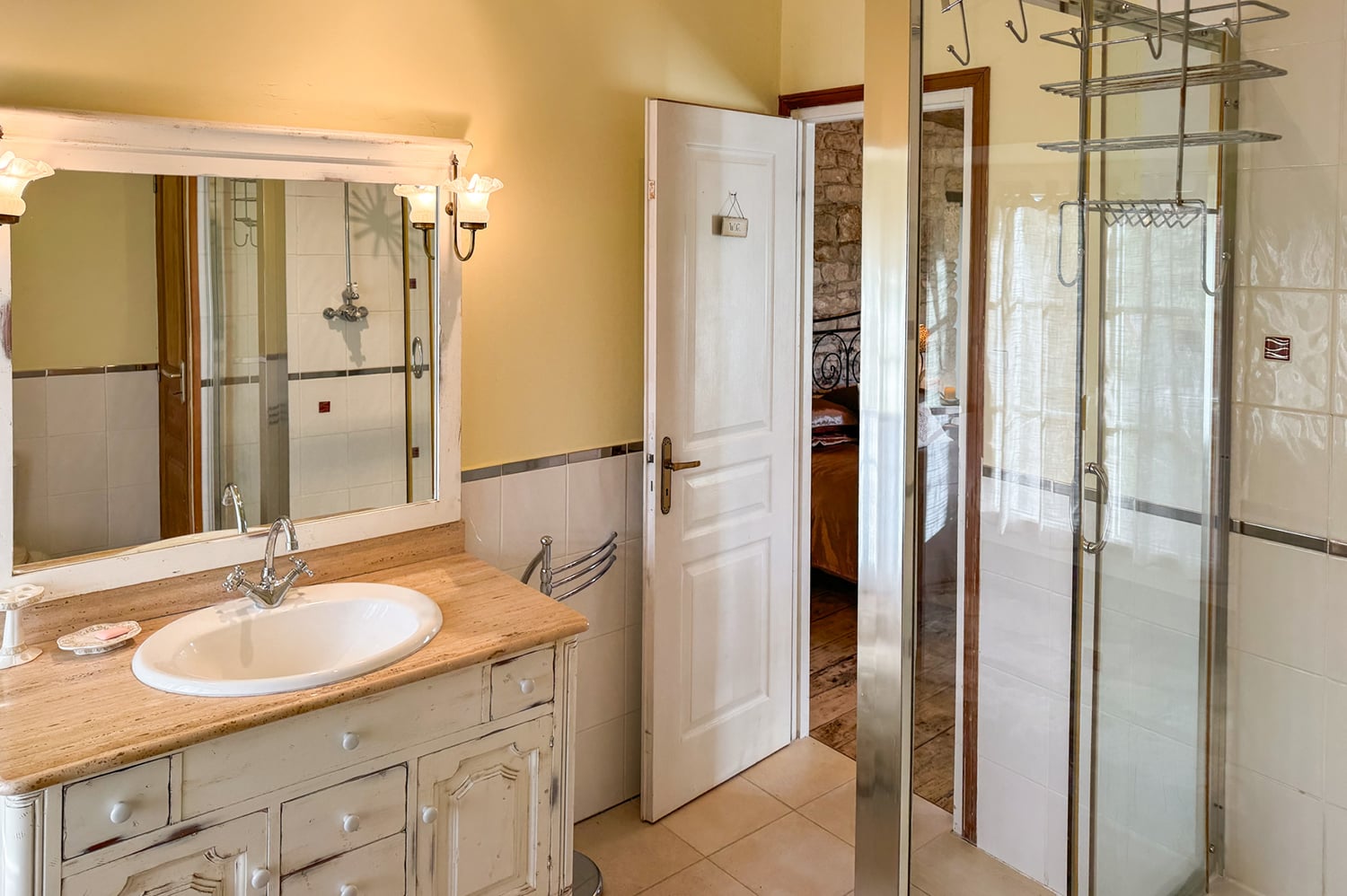 Bathroom | Holiday home in Nouvelle-Aquitaine Bathroom | Holiday home in Nouvelle-Aquitaine