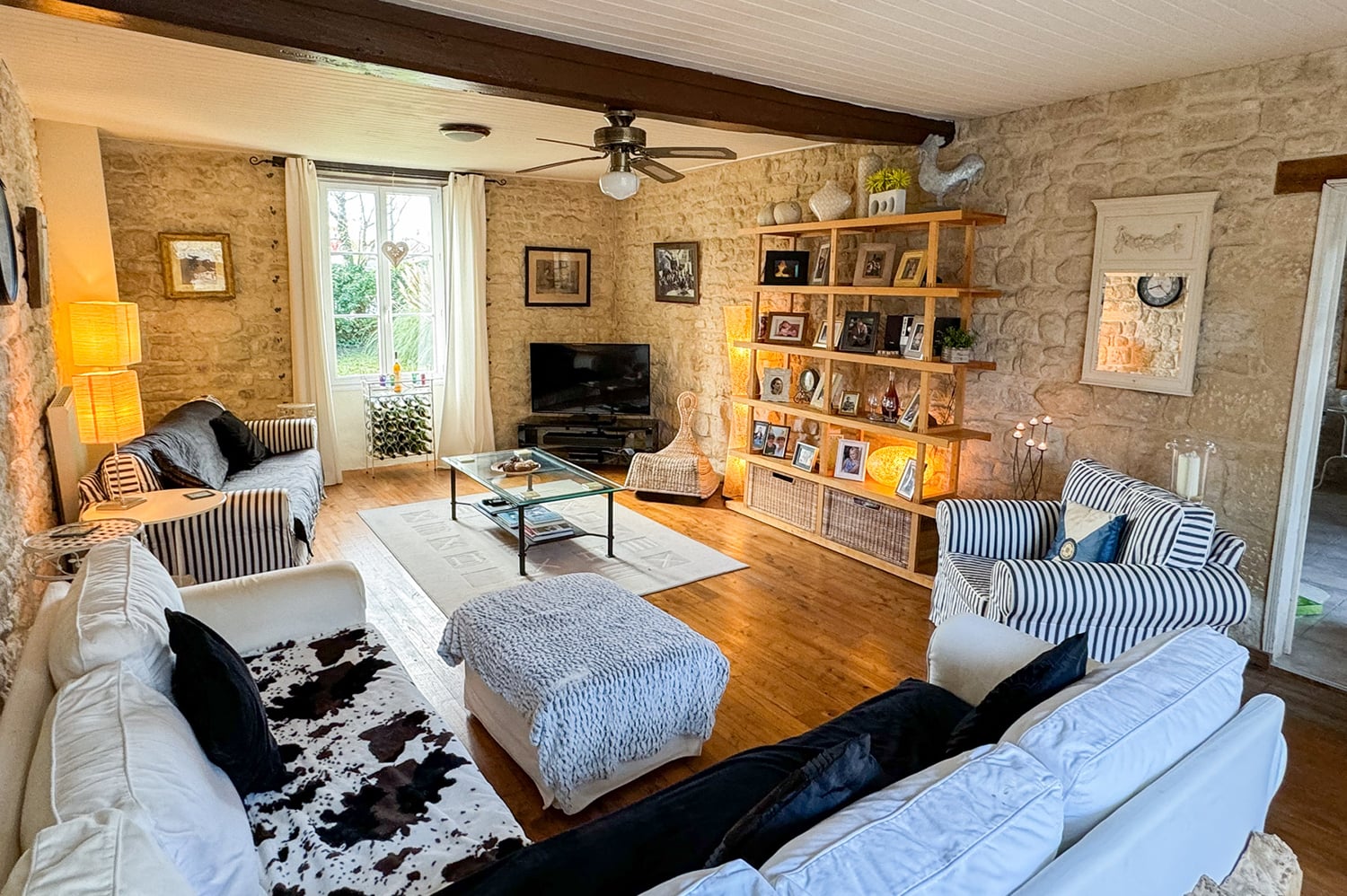 Sitting room | Holiday home in Nouvelle-Aquitaine Sitting room | Holiday home in Nouvelle-Aquitaine