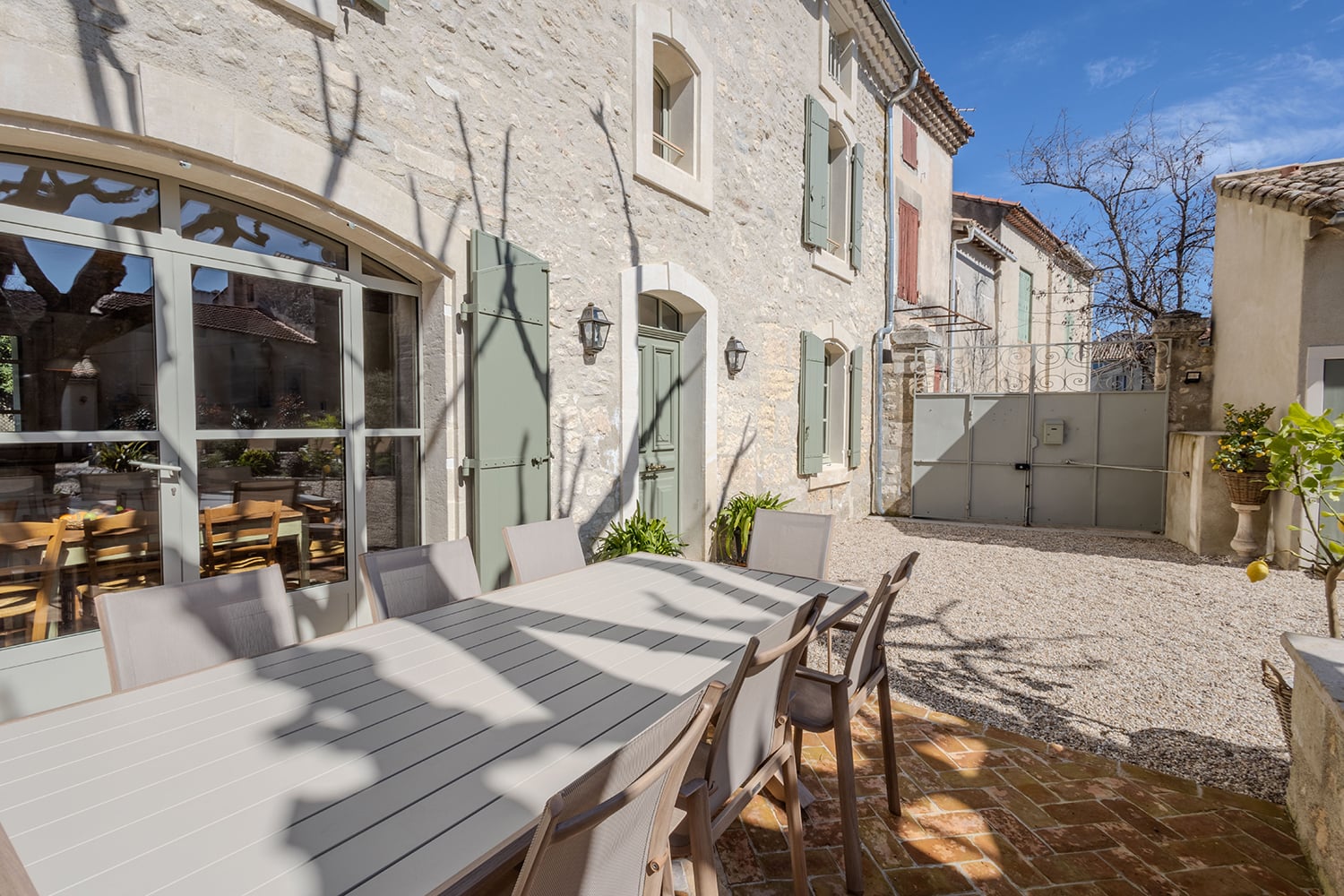 Dining terrace | Holiday home in Bouches-du-Rhône