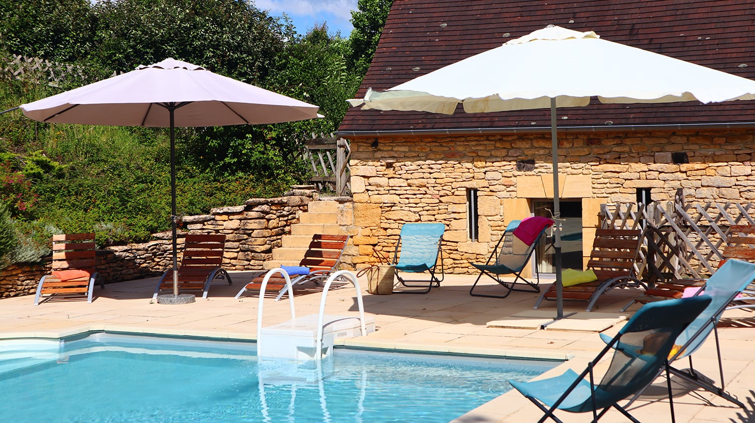 Holiday home with private pool in Dordogne Holiday home with private pool in Dordogne