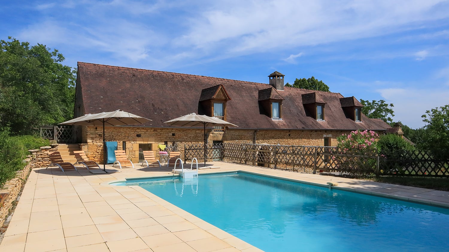 Holiday home with private pool in Dordogne Holiday home with private pool in Dordogne