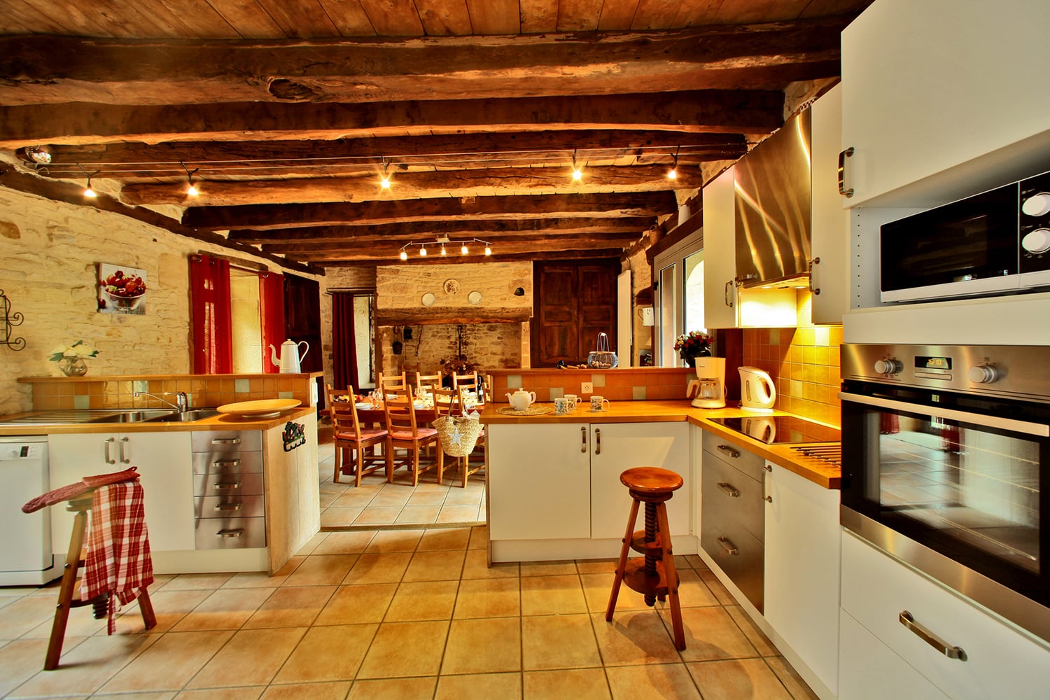 Kitchen | Holiday home with private pool in Dordogne Kitchen | Holiday home with private pool in Dordogne