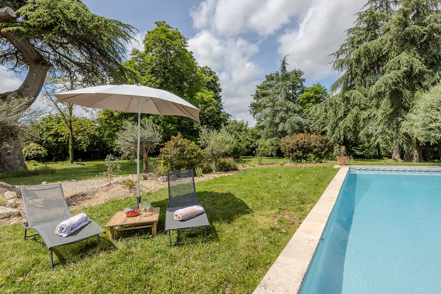 Private pool Private pool
