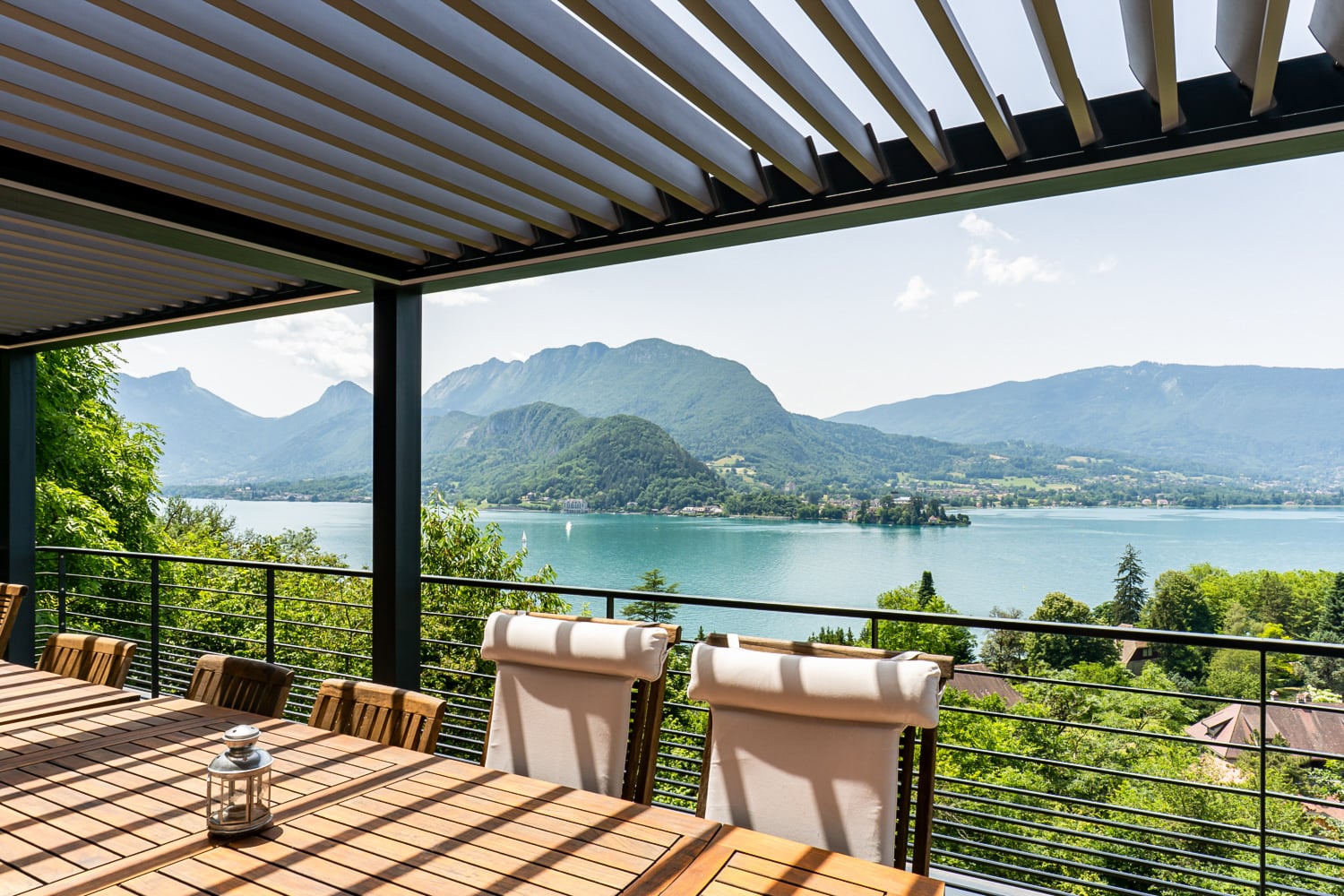 Covered terrace with view of Lake Annecy