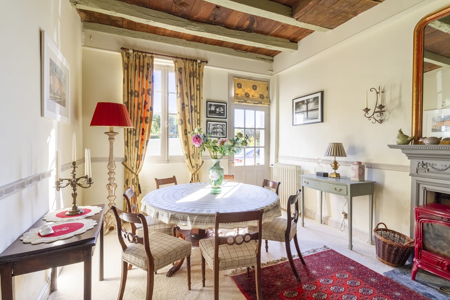 Sitting room | Holiday home in Lanquais