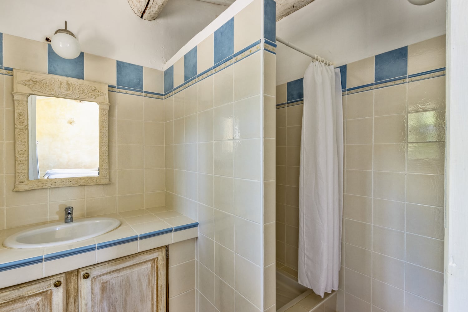 Bathroom | Holiday home in Tourtour