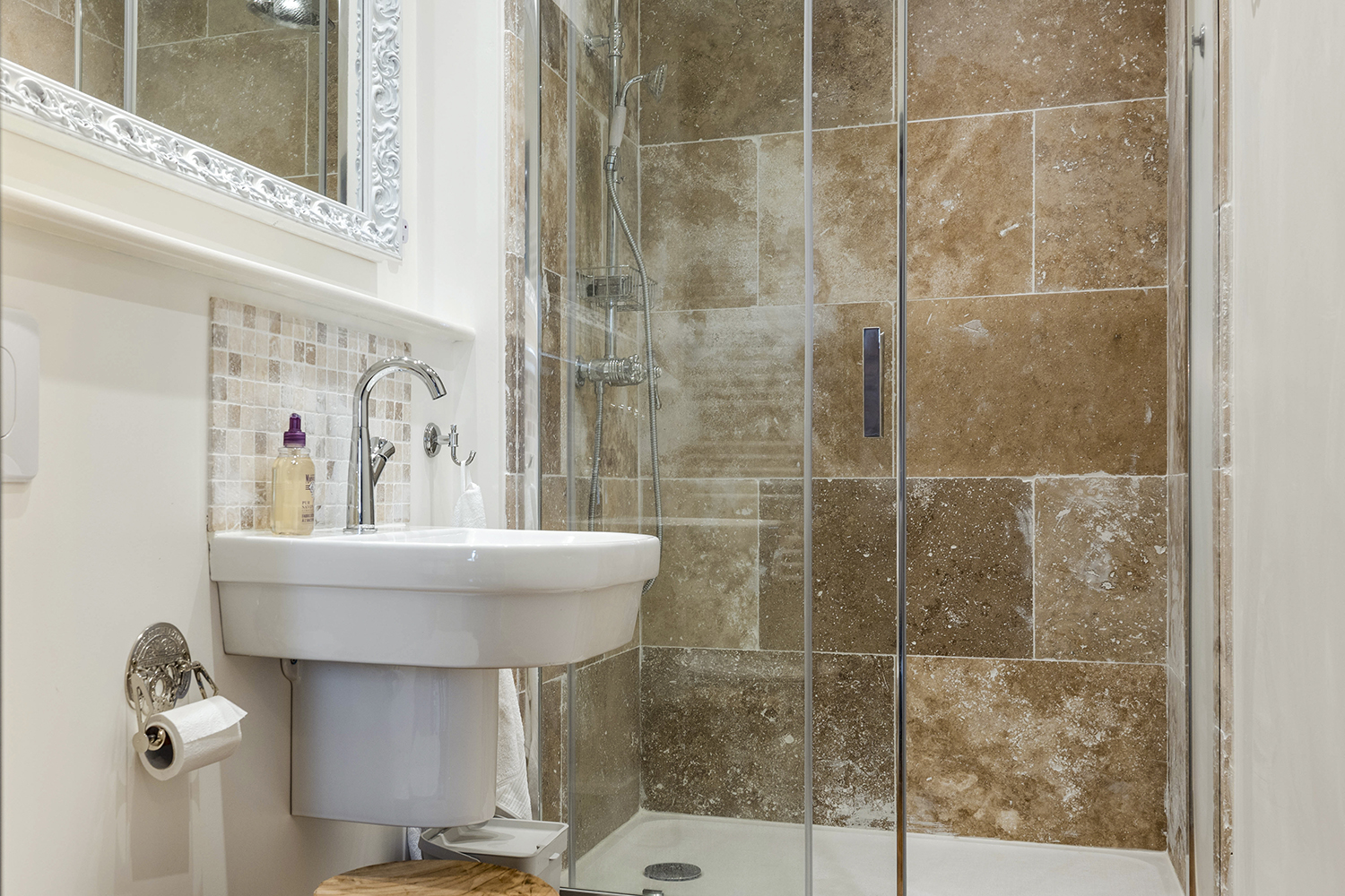 Bathroom | Holiday accommodation in Nouvelle-Aquitaine