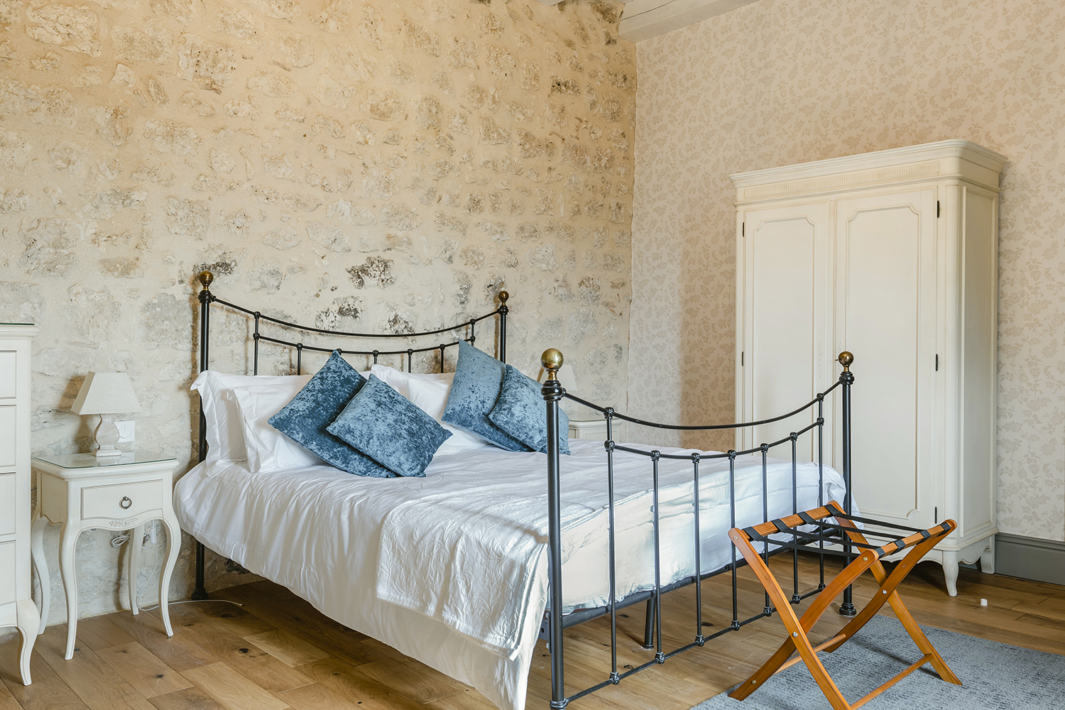 Bedroom | Holiday accommodation in Nouvelle-Aquitaine
