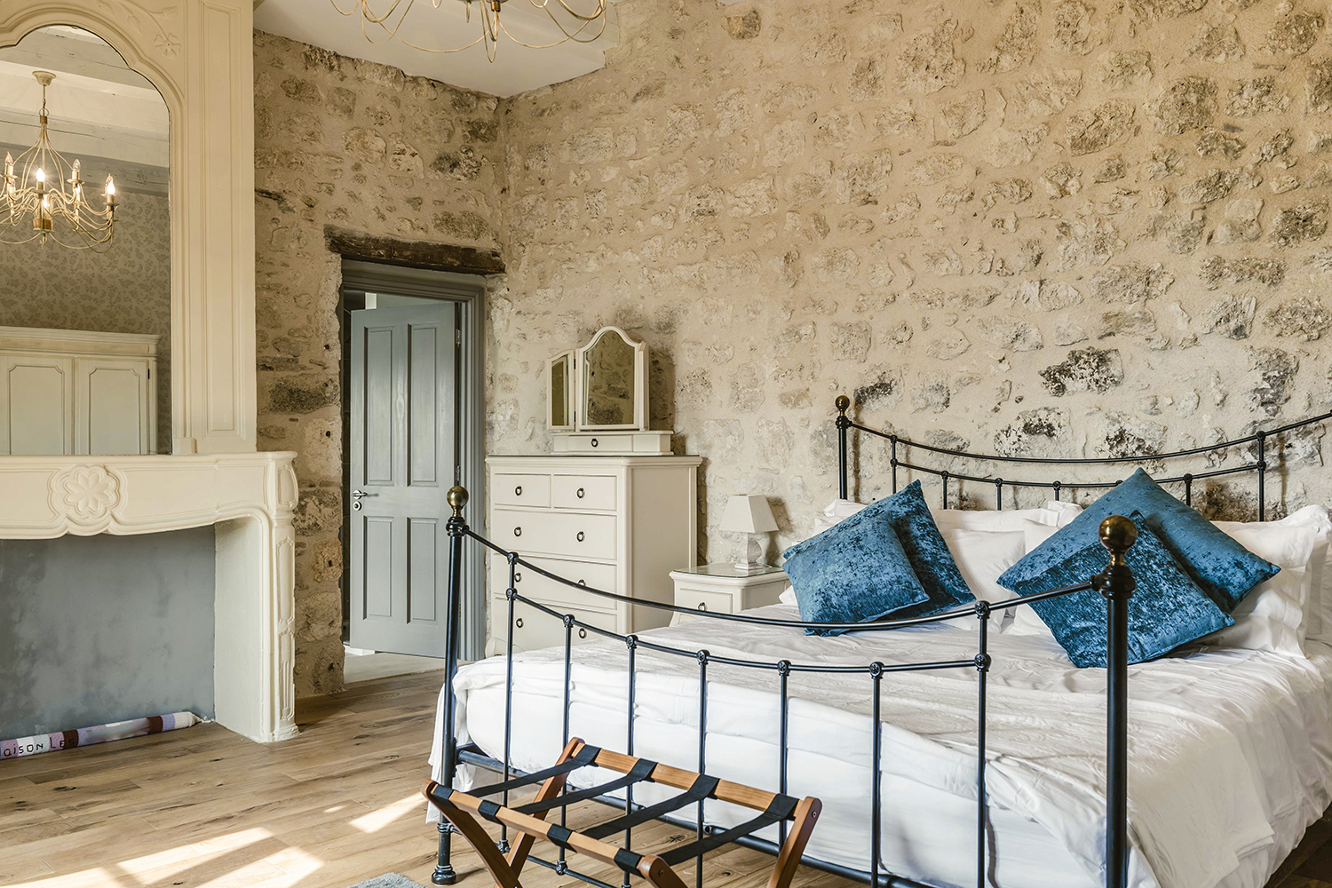 Bedroom | Holiday accommodation in Nouvelle-Aquitaine