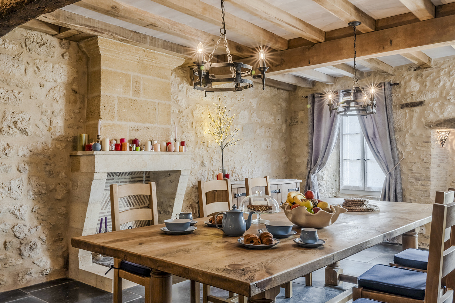Dining room | Holiday accommodation in Nouvelle-Aquitaine