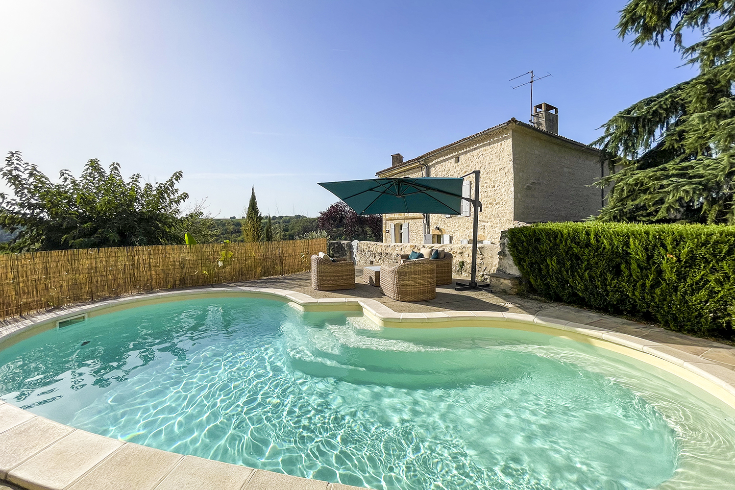 Maison de vacances à Nouvelle-Aquitaine avec piscine privée