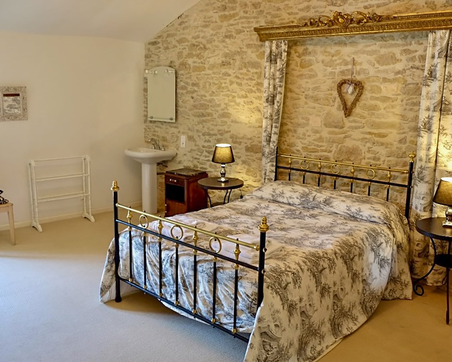 Bedroom | Holiday home in Saint-Paulet
