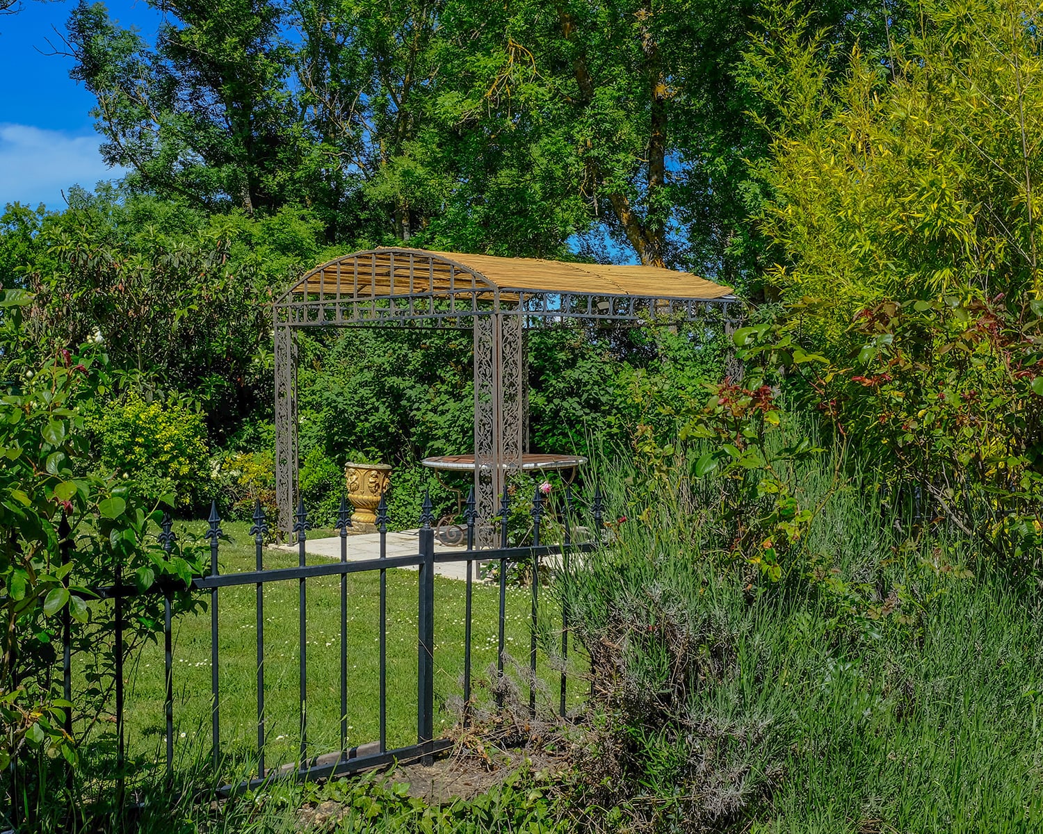 Garden | Holiday home in Saint-Paulet