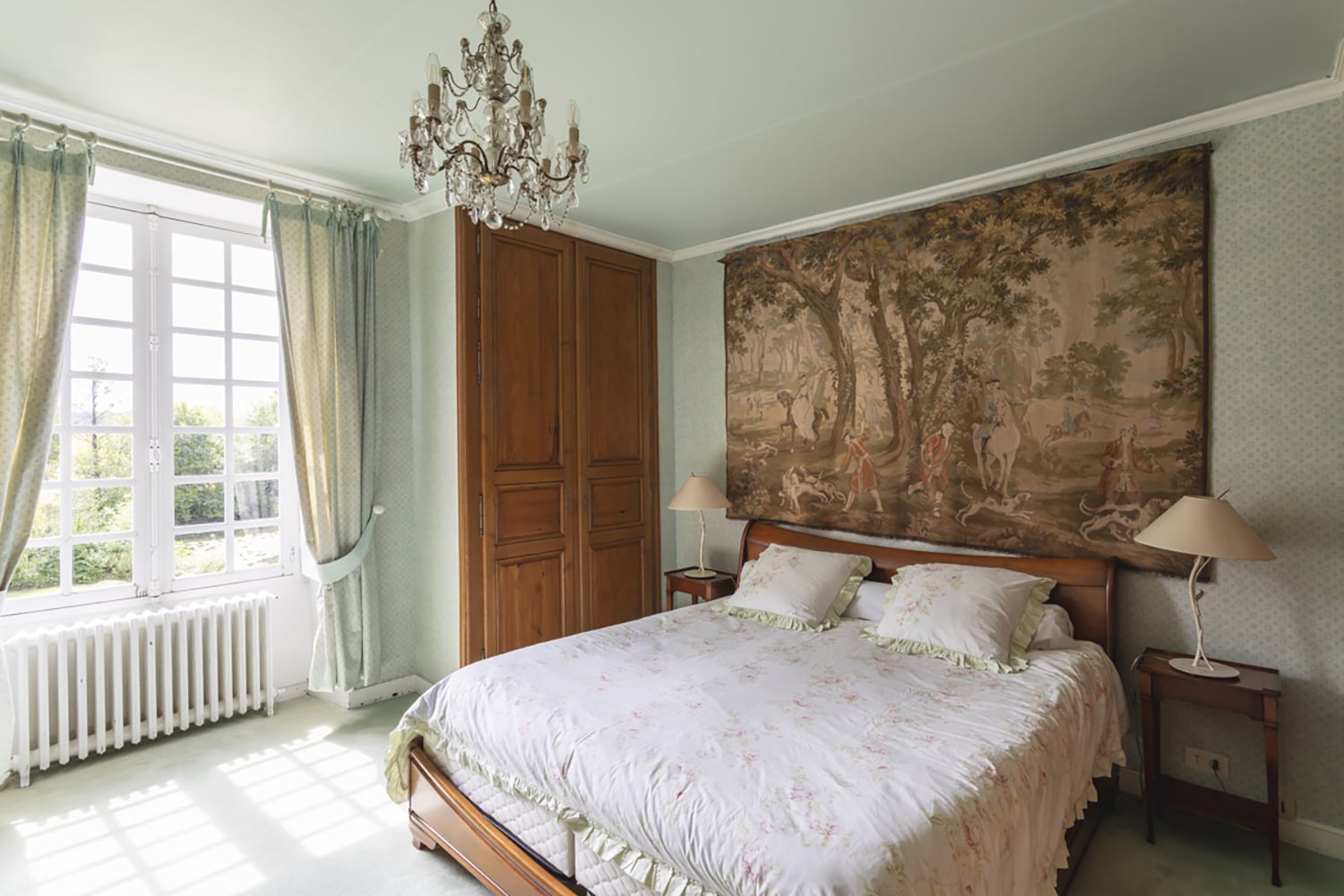Bedroom | Holiday château in Lombron