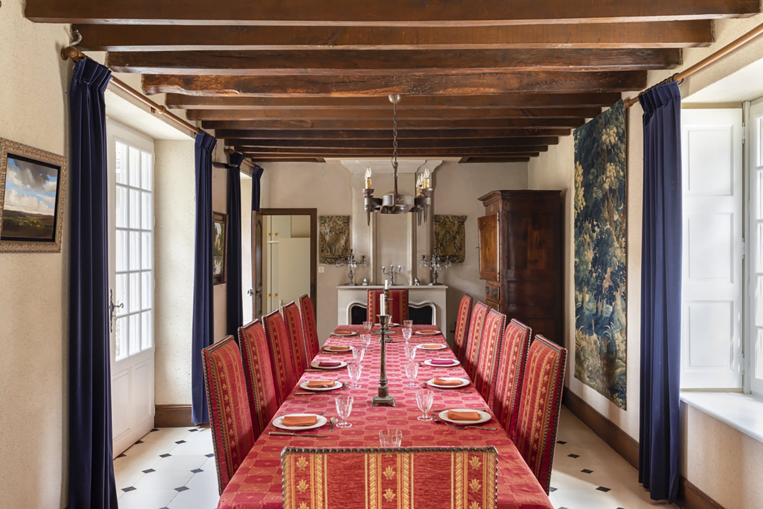 Dining room | Holiday château in Lombron