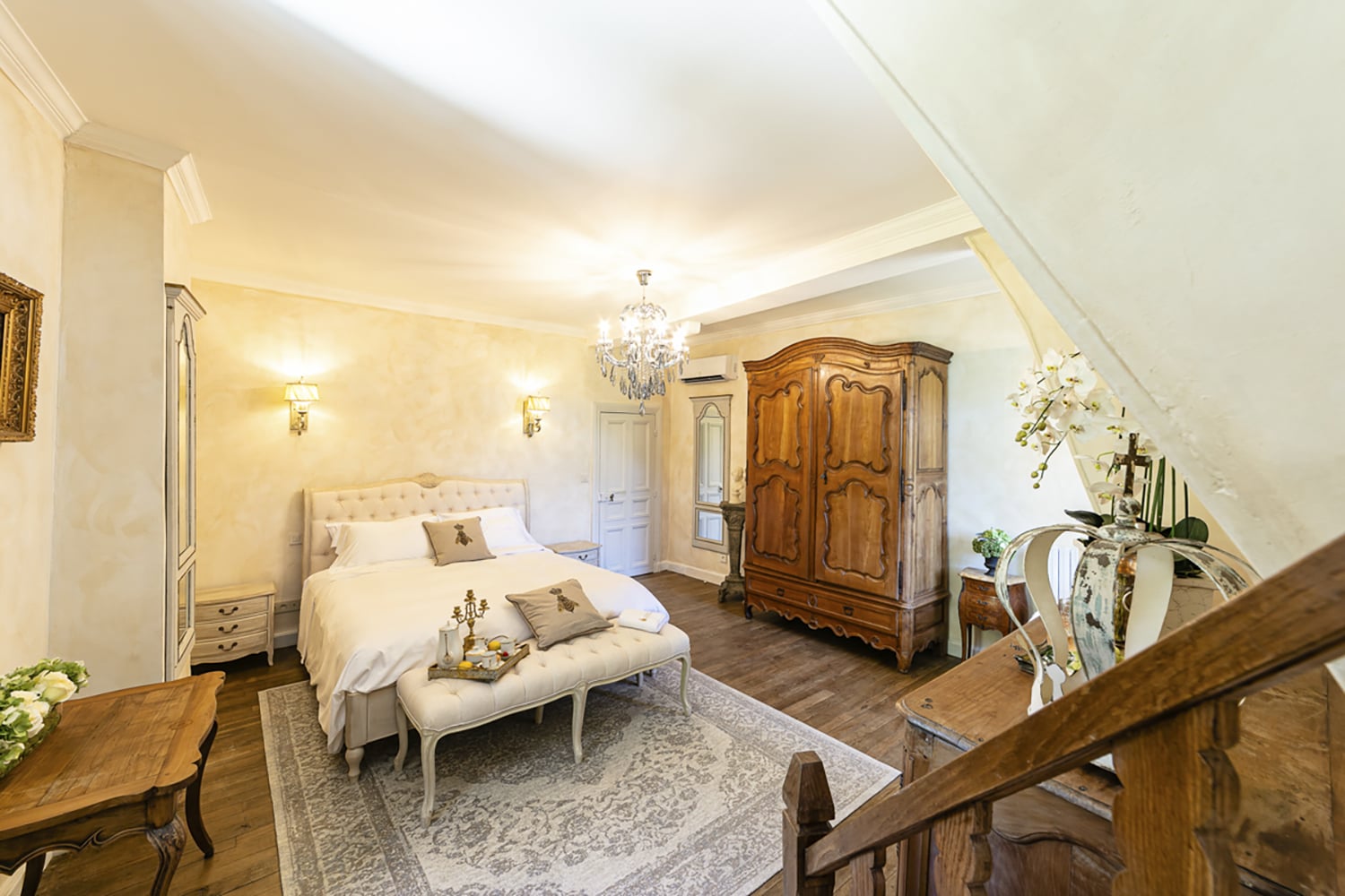 Bedroom | Holiday château in Carlux